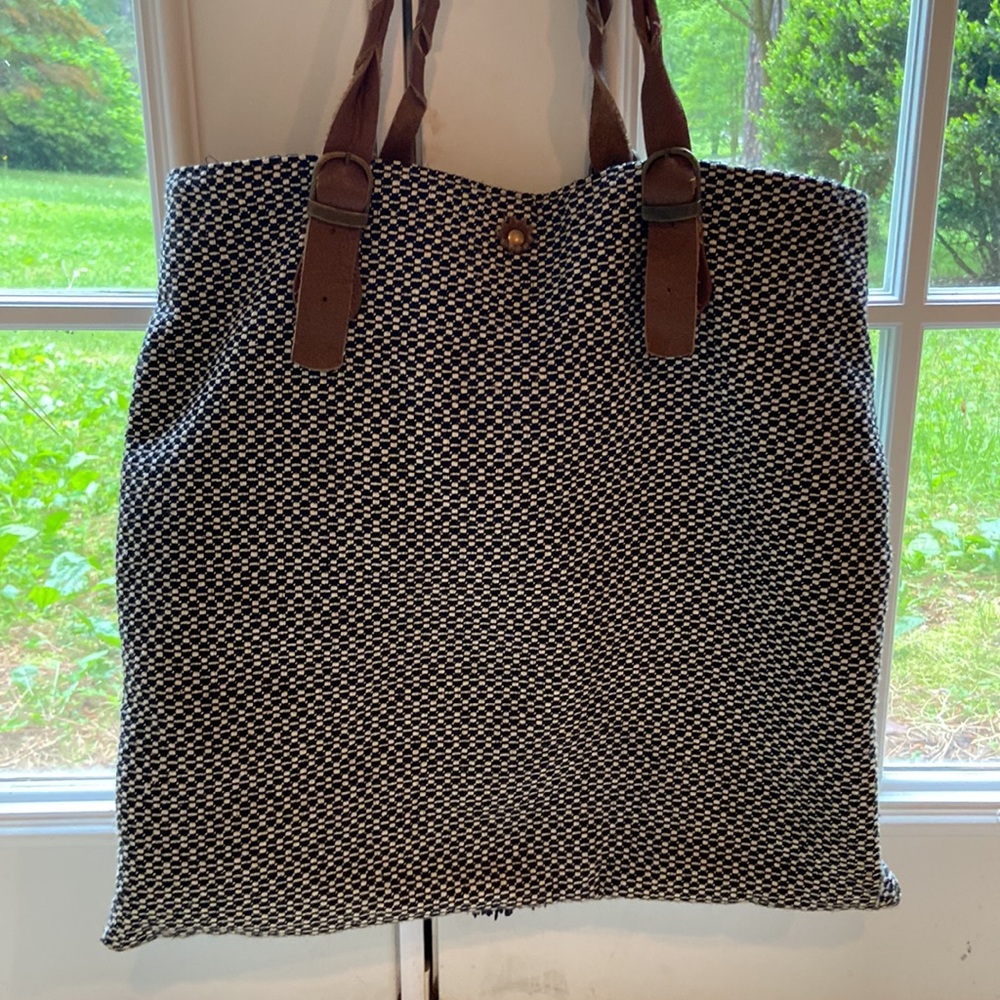 •ANTHROPOLOGIE• jasper & jeera fringe woven tote - Picture 7 of 9